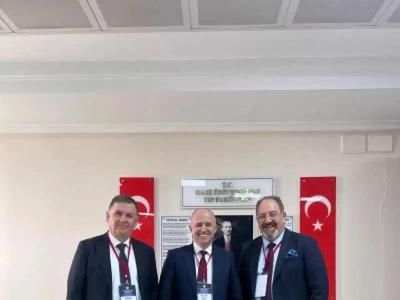Prof.Dr. Haldun Oğuz'a Foniyatri alanına katkı ödülü verildi