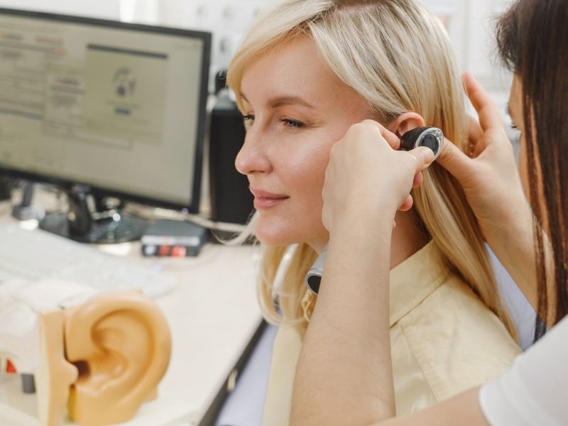 kulak-zari-delinmesi-belirtileri-nelerdir